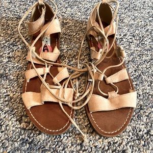 Gladiator sandals size 6